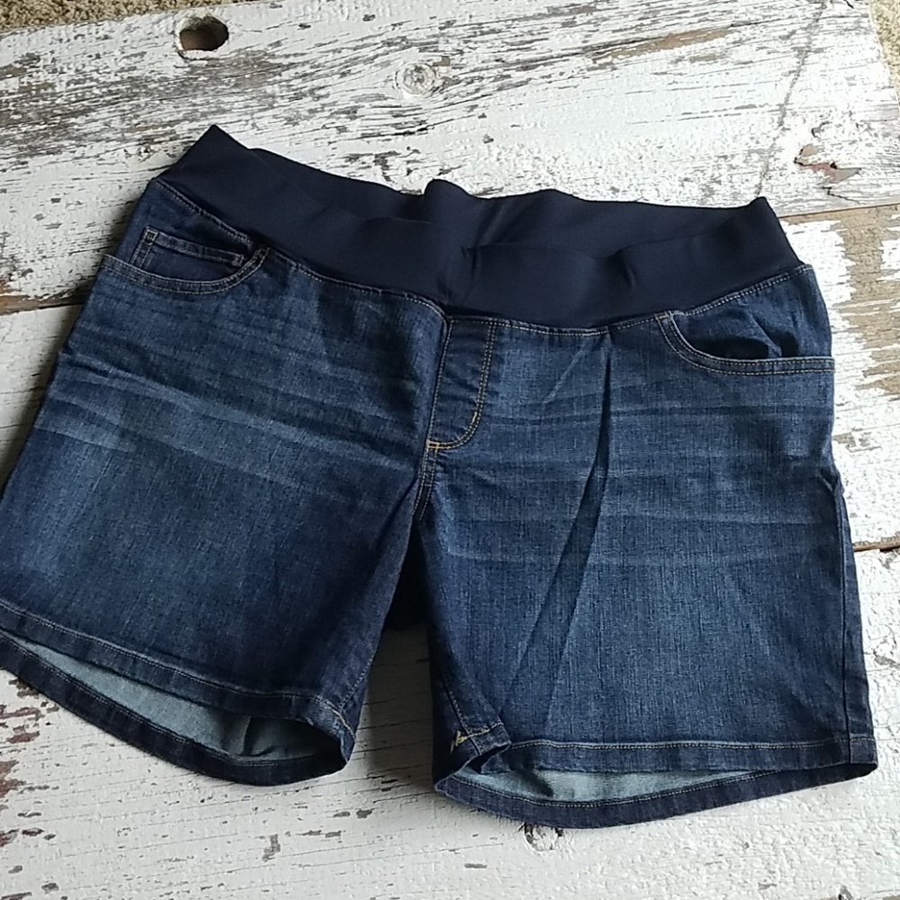 Liz lange Maternity for Target Jean shorts